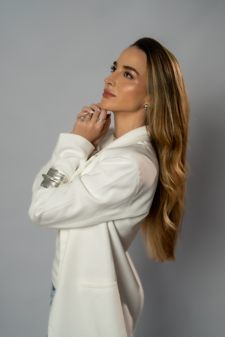 Dra. Ana Clara Monteiro